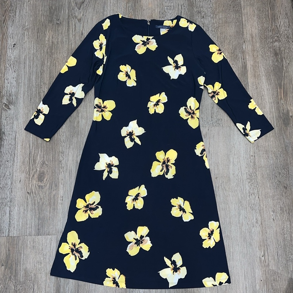 🎹Tommy Hilfiger Navy/Yellow Flower Dress 3/4" sleeves size 2 - Picture 1 of 5